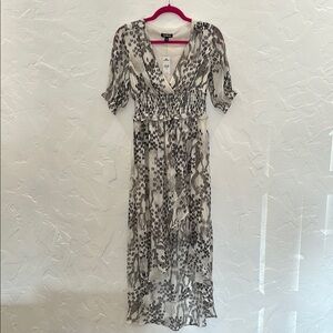 Express Black and White Floral Midi Dress